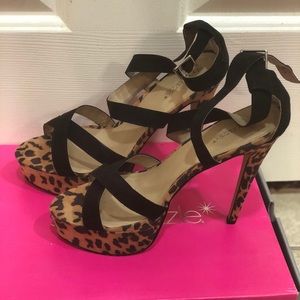 Strappy leopard pumps